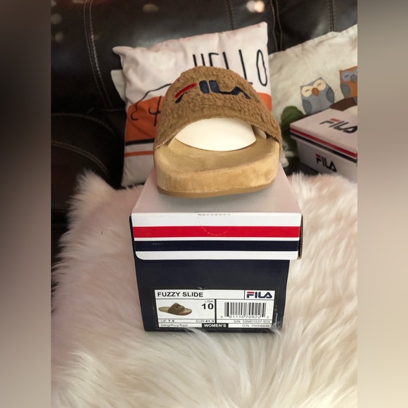 FILA - Picture 3 of 5